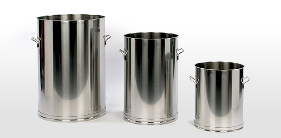 Single‒walled stainless steel containers with carrying handles